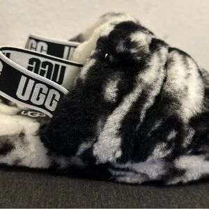 UGG Fluff Yeah Slides